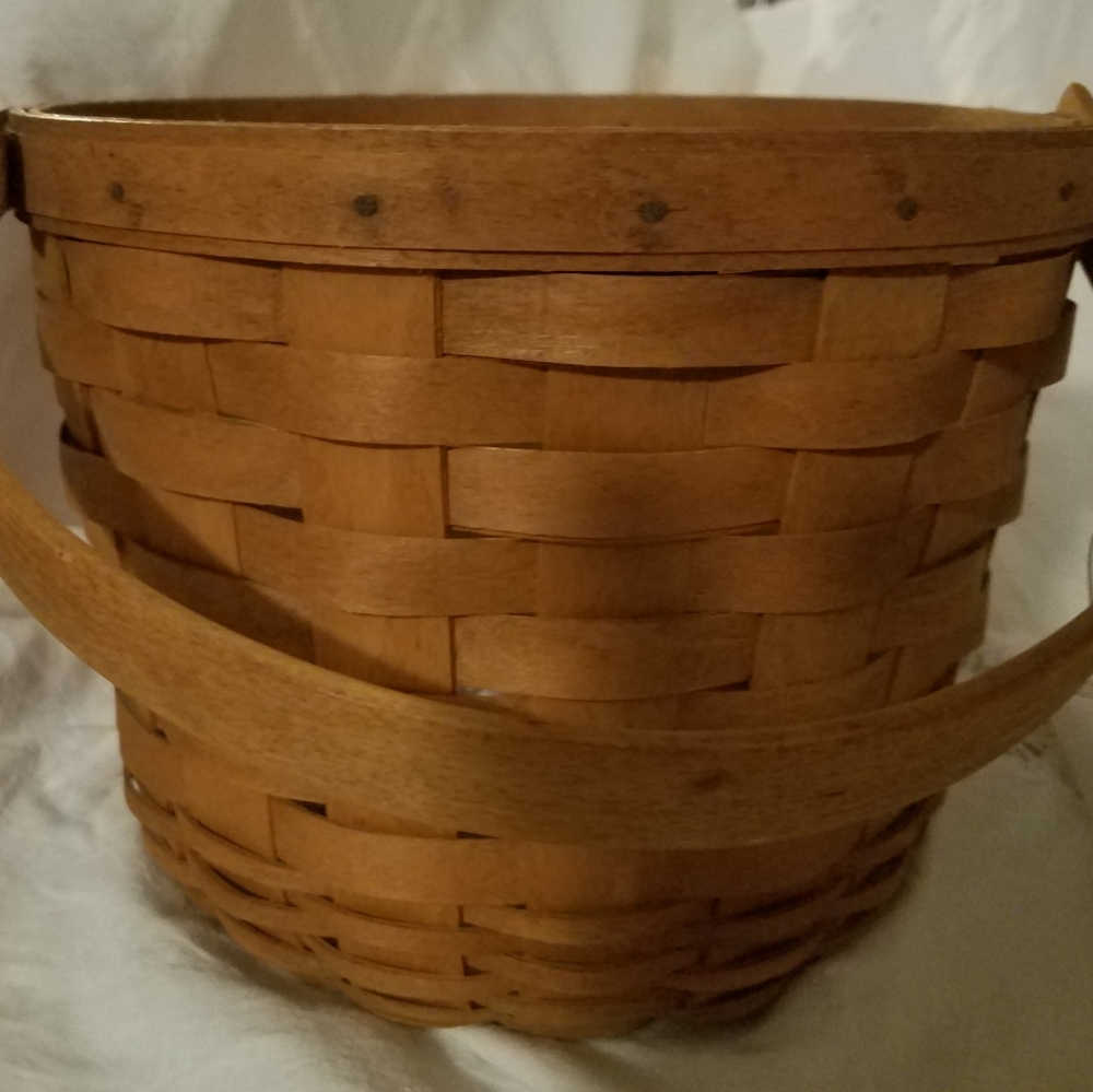 Longaberger Basket 1995 hand-woven with insert